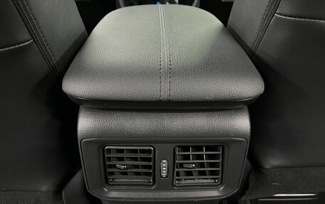 Toyota RAV4, 2019 год, 3 550 000 рублей, 18 фотография