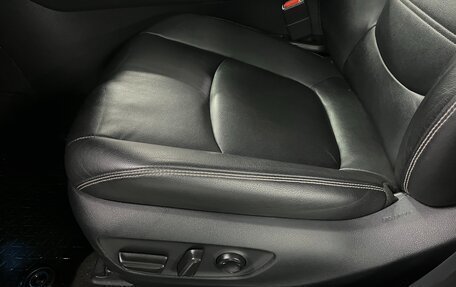 Toyota RAV4, 2019 год, 3 550 000 рублей, 19 фотография