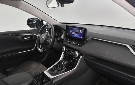 Toyota RAV4, 2024 год, 3 815 000 рублей, 9 фотография