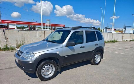 Chevrolet Niva I рестайлинг, 2018 год, 665 000 рублей, 1 фотография