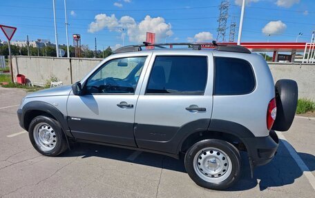 Chevrolet Niva I рестайлинг, 2018 год, 665 000 рублей, 2 фотография
