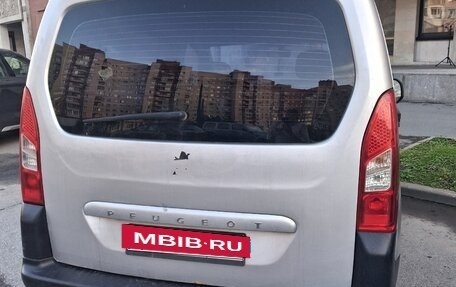 Peugeot Partner II рестайлинг 2, 2011 год, 650 000 рублей, 3 фотография