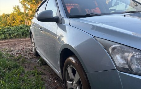 Chevrolet Cruze II, 2012 год, 500 000 рублей, 3 фотография