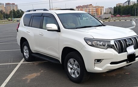 Toyota Land Cruiser Prado 150 рестайлинг 2, 2021 год, 5 800 000 рублей, 6 фотография