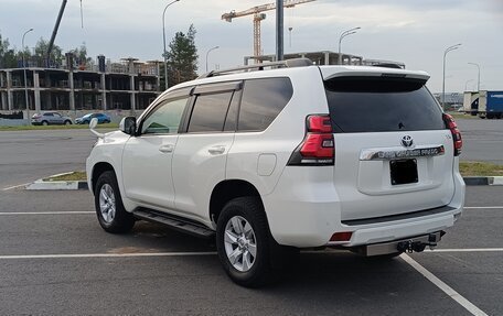 Toyota Land Cruiser Prado 150 рестайлинг 2, 2021 год, 5 800 000 рублей, 4 фотография