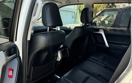 Toyota Land Cruiser Prado 150 рестайлинг 2, 2020 год, 4 600 000 рублей, 8 фотография