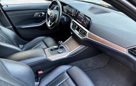 BMW 3 серия, 2020 год, 3 650 000 рублей, 10 фотография