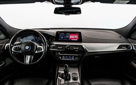 BMW 6 серия, 2018 год, 3 199 000 рублей, 12 фотография