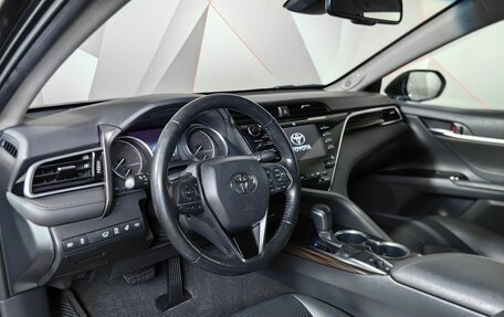 Toyota Camry, 2019 год, 2 359 000 рублей, 19 фотография