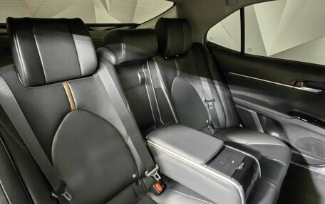 Toyota Camry, 2019 год, 2 359 000 рублей, 17 фотография