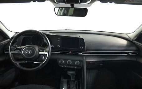 Hyundai Elantra, 2021 год, 1 939 000 рублей, 9 фотография