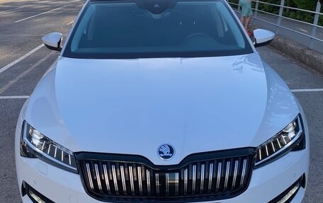 Skoda Superb III рестайлинг, 2021 год, 3 500 000 рублей, 4 фотография