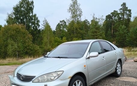 Toyota Camry V40, 2005 год, 590 000 рублей, 2 фотография