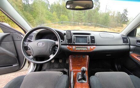 Toyota Camry V40, 2005 год, 590 000 рублей, 10 фотография