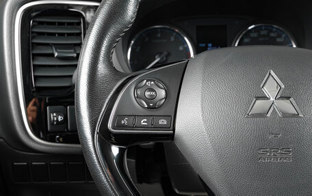 Mitsubishi Outlander III рестайлинг 3, 2020 год, 2 289 000 рублей, 15 фотография