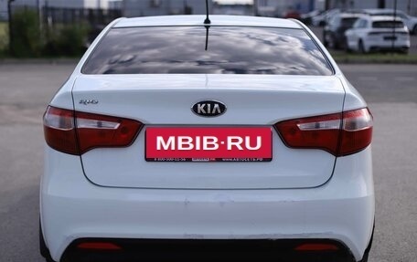KIA Rio III рестайлинг, 2013 год, 869 200 рублей, 6 фотография
