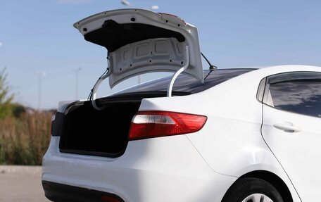 KIA Rio III рестайлинг, 2013 год, 869 200 рублей, 19 фотография