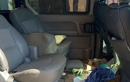 Hyundai Grand Starex Grand Starex I рестайлинг 2, 2011 год, 1 200 000 рублей, 2 фотография