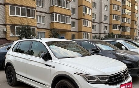 Volkswagen Tiguan II, 2021 год, 3 500 000 рублей, 3 фотография