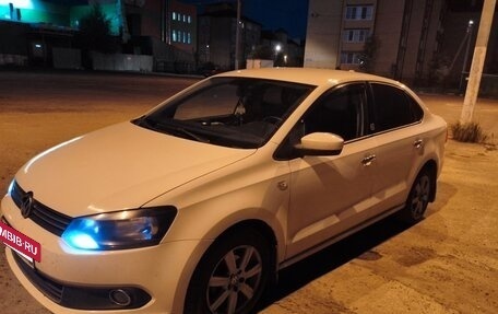 Volkswagen Polo VI (EU Market), 2014 год, 650 000 рублей, 2 фотография