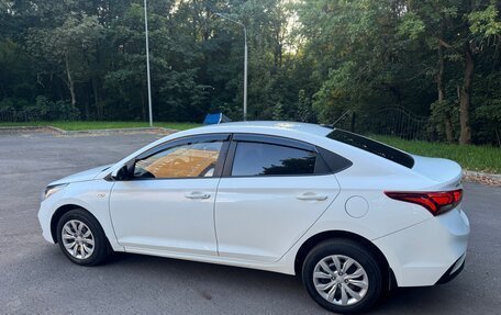Hyundai Solaris II рестайлинг, 2018 год, 1 050 000 рублей, 7 фотография