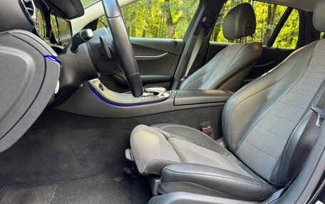 Mercedes-Benz E-Класс, 2019 год, 2 950 000 рублей, 14 фотография