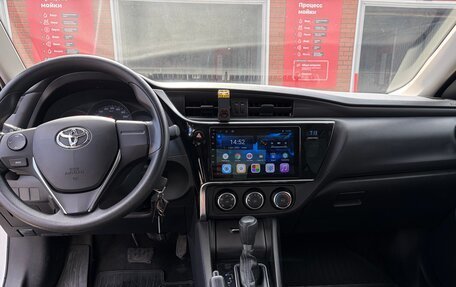 Toyota Corolla, 2018 год, 1 599 000 рублей, 15 фотография