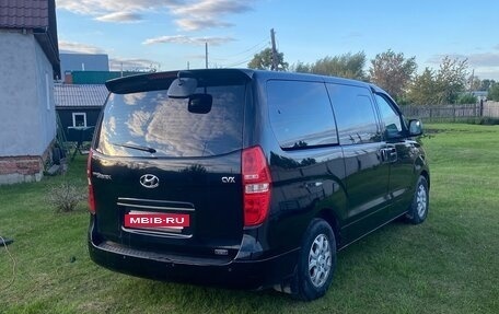 Hyundai Grand Starex Grand Starex I рестайлинг 2, 2013 год, 1 700 000 рублей, 4 фотография