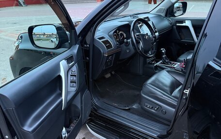 Toyota Land Cruiser Prado 150 рестайлинг 2, 2021 год, 6 150 000 рублей, 2 фотография
