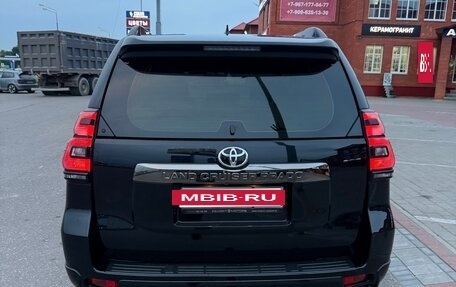 Toyota Land Cruiser Prado 150 рестайлинг 2, 2021 год, 6 150 000 рублей, 11 фотография
