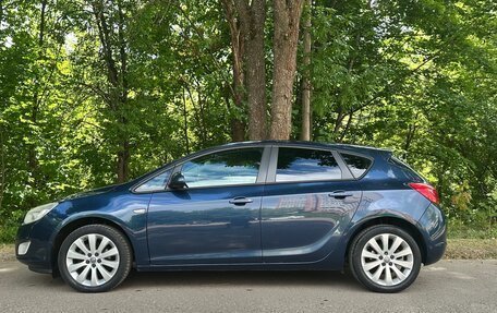 Opel Astra J, 2011 год, 540 000 рублей, 3 фотография