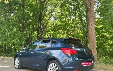 Opel Astra J, 2011 год, 540 000 рублей, 4 фотография