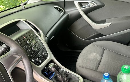 Opel Astra J, 2011 год, 540 000 рублей, 24 фотография