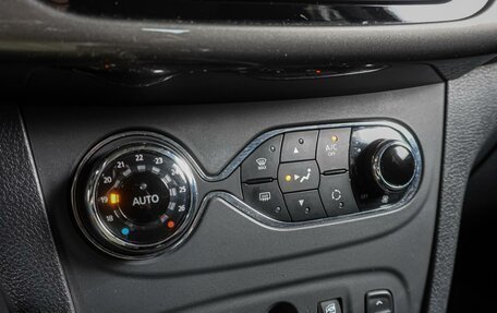 Renault Sandero II рестайлинг, 2016 год, 1 199 000 рублей, 13 фотография