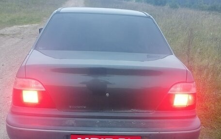 Daewoo Nexia I рестайлинг, 2004 год, 50 000 рублей, 2 фотография
