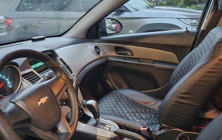 Chevrolet Cruze II, 2011 год, 730 000 рублей, 17 фотография