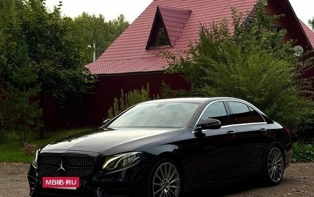 Mercedes-Benz E-Класс, 2019 год, 2 800 000 рублей, 4 фотография