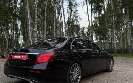 Mercedes-Benz E-Класс, 2019 год, 2 800 000 рублей, 3 фотография