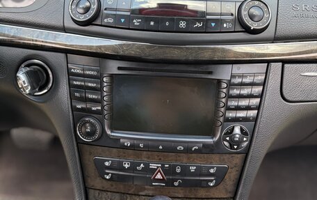 Mercedes-Benz E-Класс, 2003 год, 1 350 000 рублей, 6 фотография