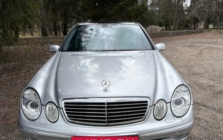 Mercedes-Benz E-Класс, 2003 год, 1 350 000 рублей, 24 фотография