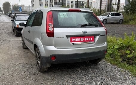 Ford Fiesta, 2006 год, 390 000 рублей, 3 фотография