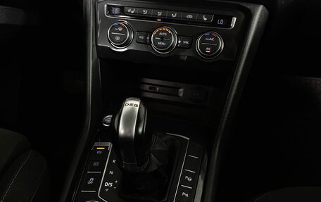 Volkswagen Tiguan II, 2017 год, 2 390 000 рублей, 14 фотография