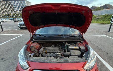 Hyundai Solaris II рестайлинг, 2012 год, 1 000 000 рублей, 35 фотография