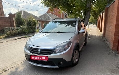 Renault Sandero I, 2013 год, 800 000 рублей, 1 фотография