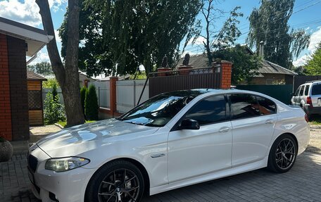 BMW 5 серия, 2011 год, 1 750 000 рублей, 4 фотография