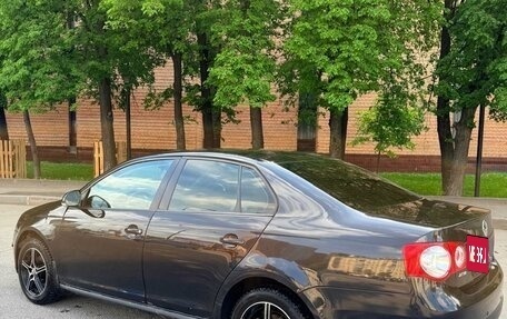 Volkswagen Jetta VI, 2009 год, 580 000 рублей, 2 фотография
