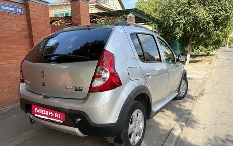 Renault Sandero I, 2013 год, 800 000 рублей, 4 фотография