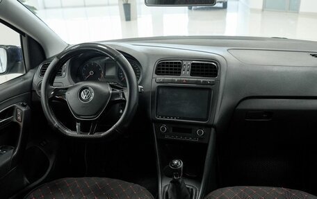 Volkswagen Polo VI (EU Market), 2017 год, 1 070 000 рублей, 11 фотография