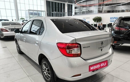 Renault Logan II, 2017 год, 650 000 рублей, 7 фотография