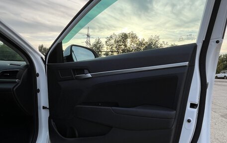 Hyundai Elantra VI рестайлинг, 2020 год, 1 575 000 рублей, 10 фотография
